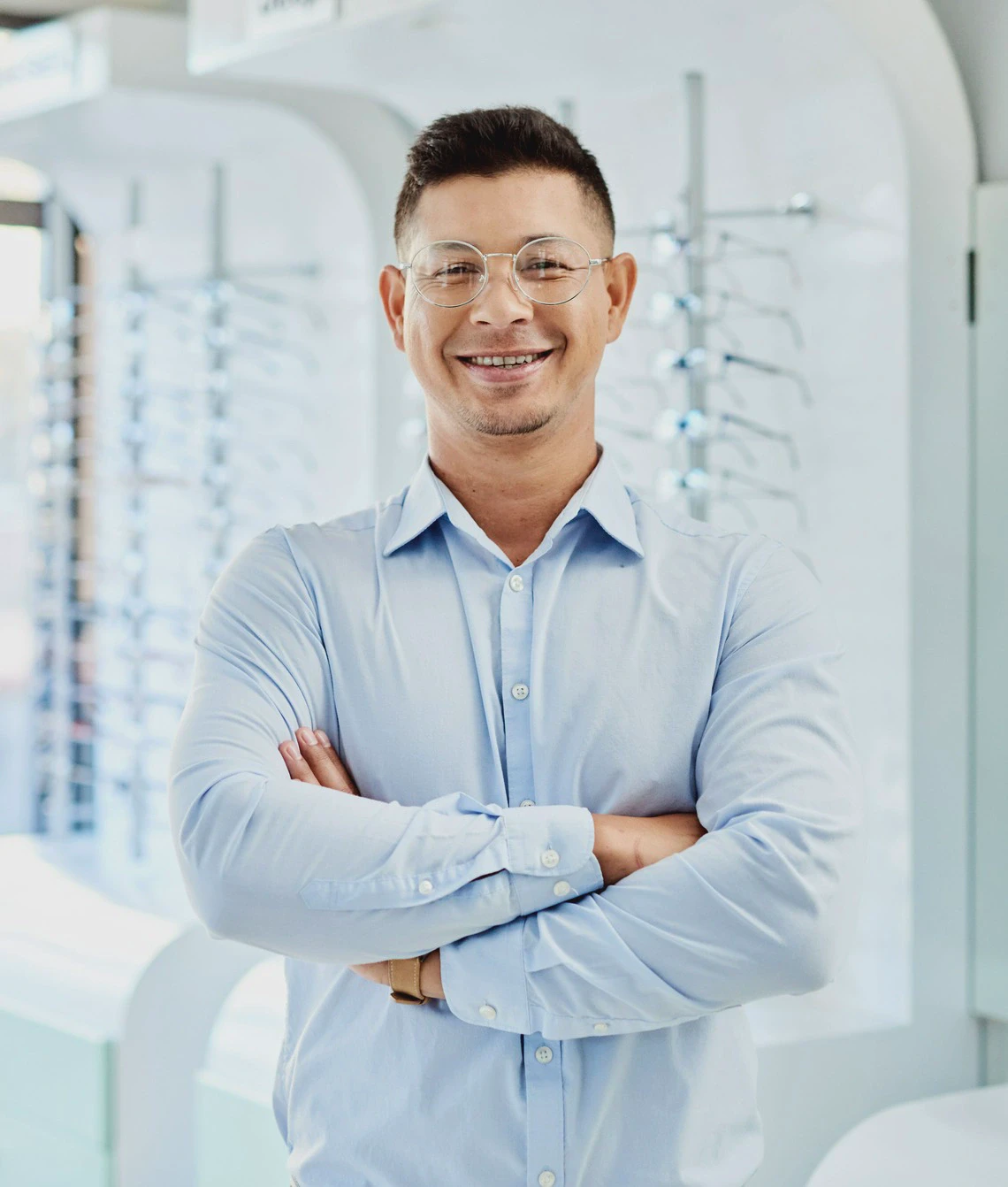 Mężczyzna w&nbsp;okularach